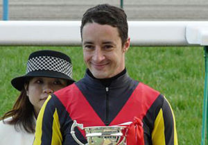 結局ルメールが常に一番良い馬を社台にもらってるだけ